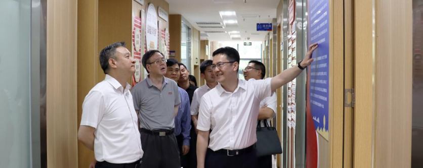 司法部公共法律服务管理局杨向斌局长率队到东莞仲裁委员会调研